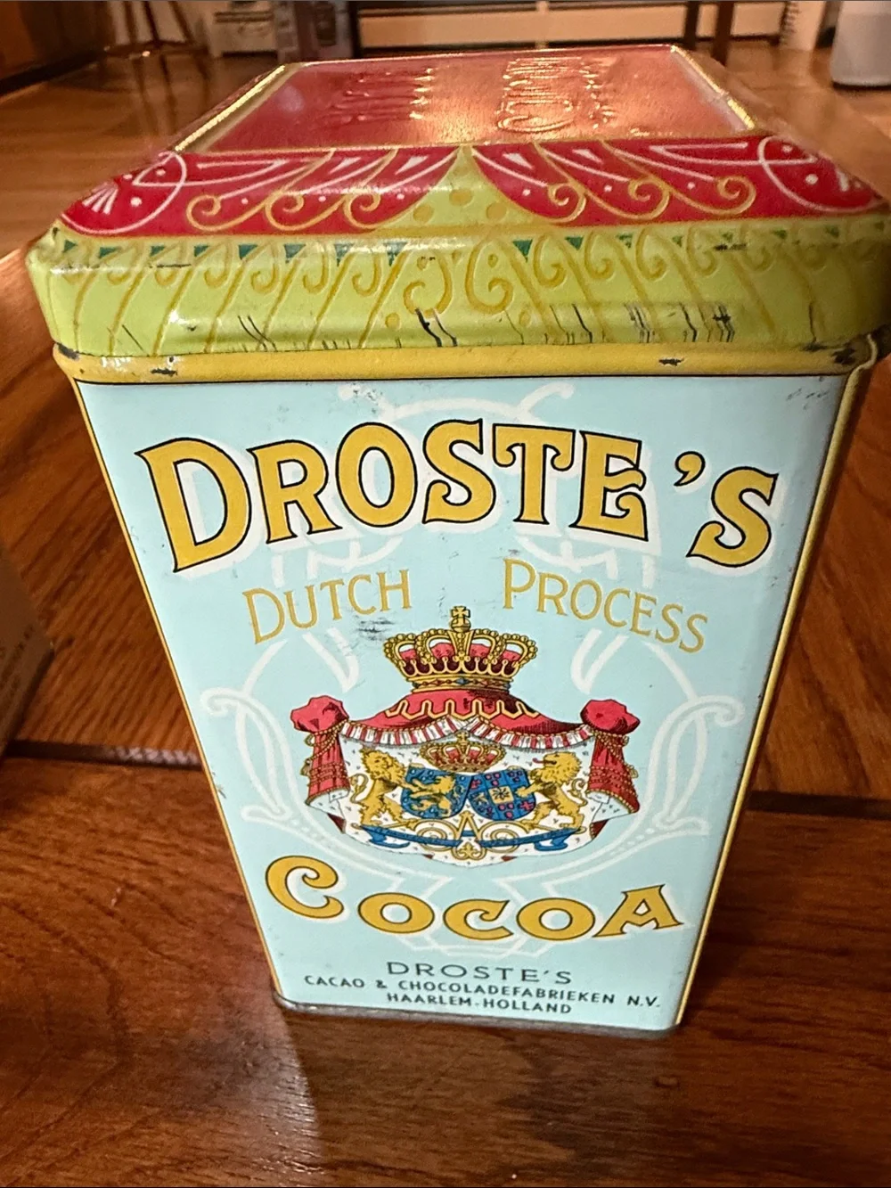 Droste's Cocoa Vintage Red Tin with Green Lid
